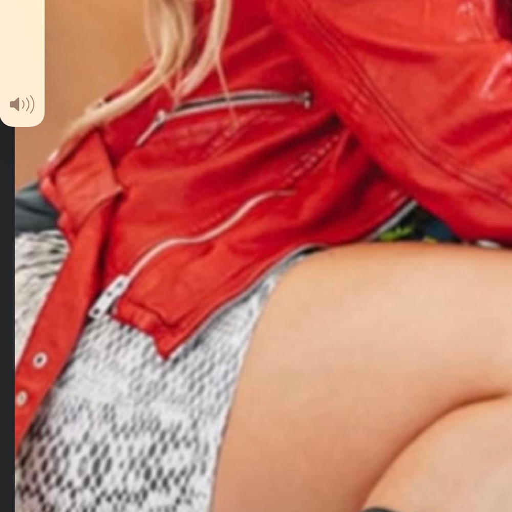 Red leather jacket - Picture 4 of 4